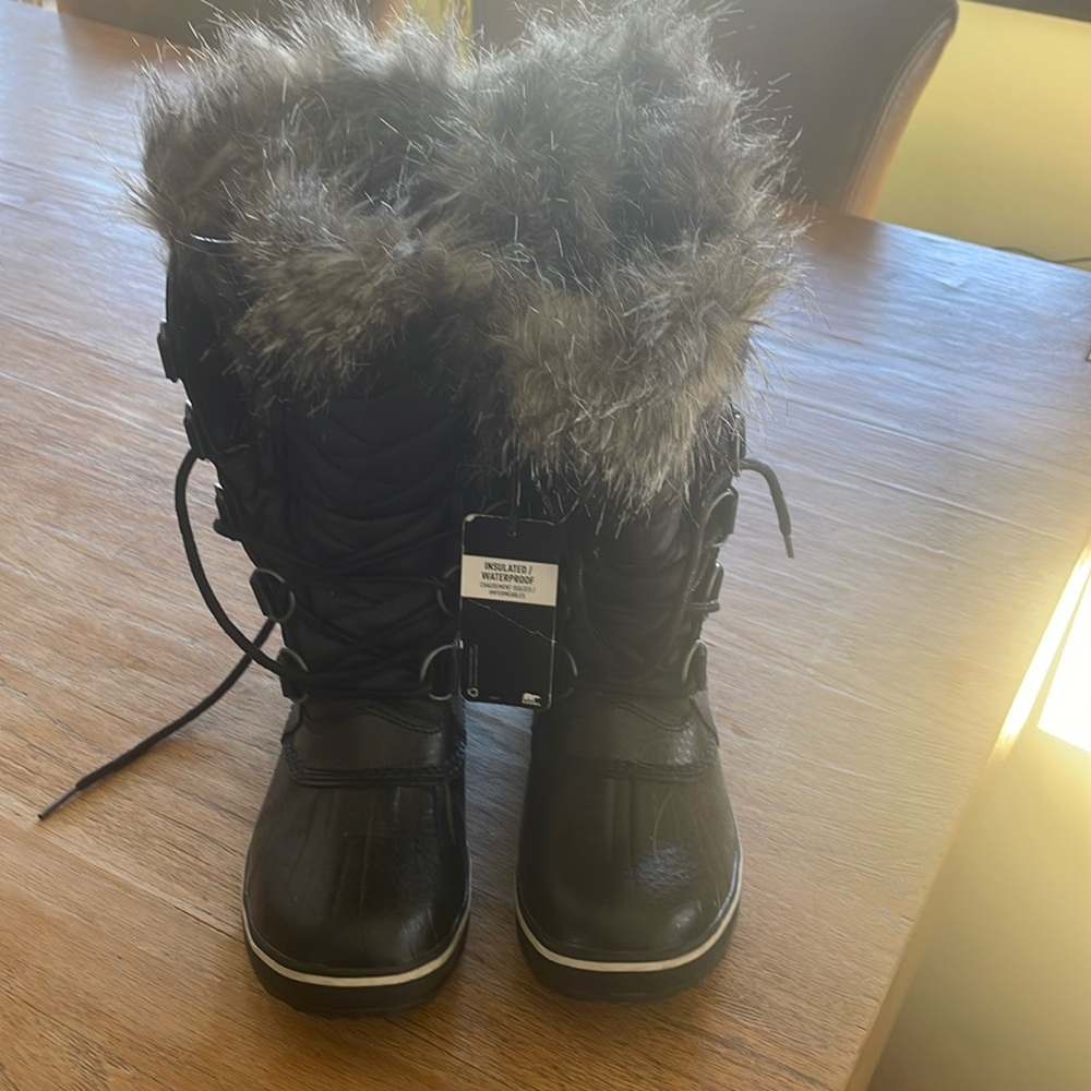 Brand new women’s Sorel Torino II boots